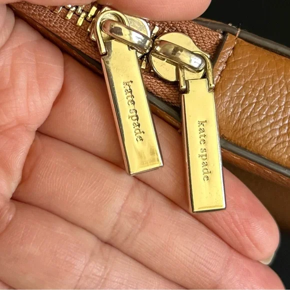 Kate Spade Brown Leather Laptop sleeve - Picture 3 of 9